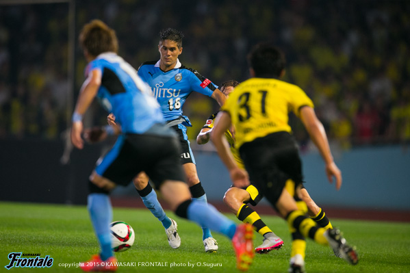 DF18/エウシーニョ選手 DF18/エウシーニョ選手