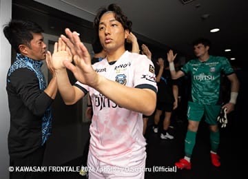 本日のアウェイで大賞は、ここまでチーム唯一の全試合フルタイム出場を継続し、今日の試合でも右サイドで豊富な運動量を見せた、山原怜音選手です!